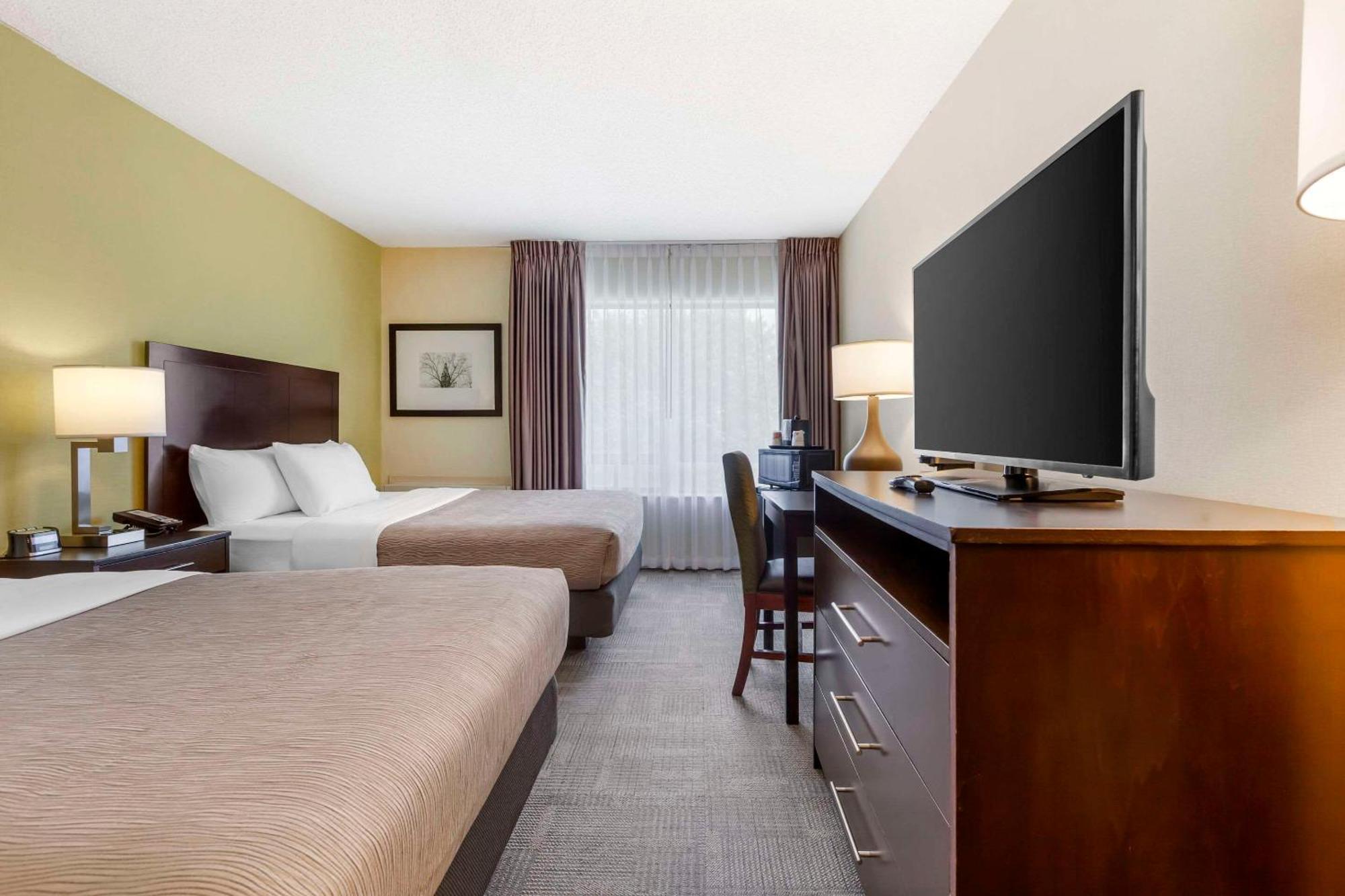 Quality Inn Питерборо Экстерьер фото