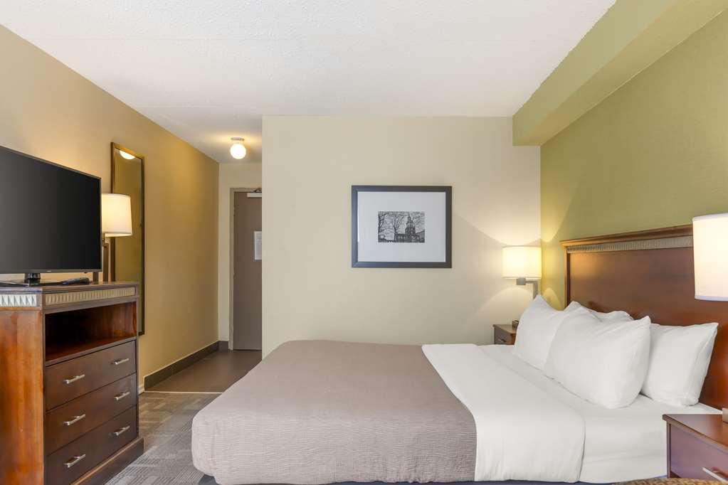 Quality Inn Питерборо Номер фото