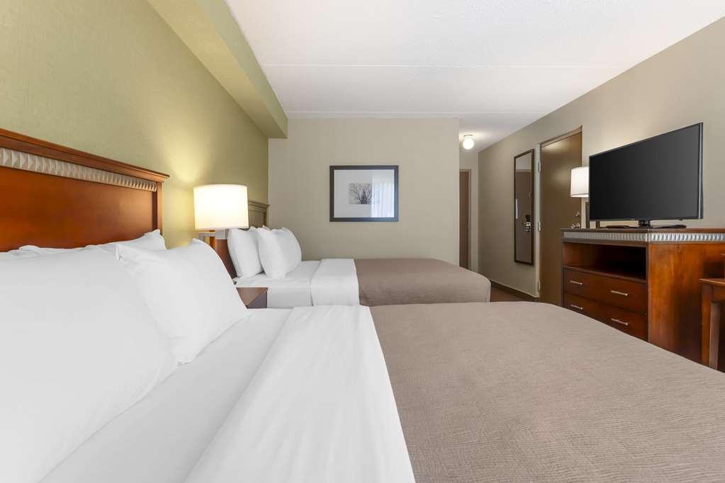 Quality Inn Питерборо Номер фото