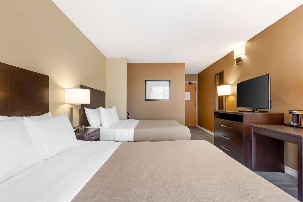 Quality Inn Питерборо Номер фото